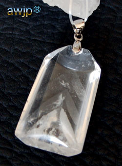 白金字塔幻影水晶（ホワイトファントムピラミッド）のペンダントトップ pp-092-2